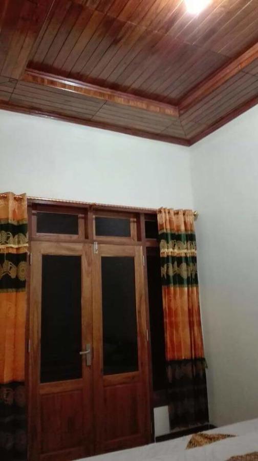 Arrys Watukarung Surfcamp Hotel Kalak Ngoại thất bức ảnh
